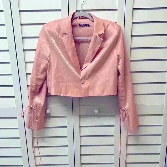 Nasty Gal Jackets & Blazers - Nasty Gal Cropped Silky Blazer Size 6 Pink